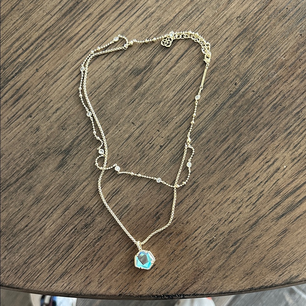 Kendra Scott Gold Necklace with Pendant